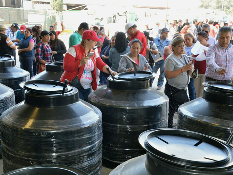 Benefician con tinacos de agua a familias de 20 comunidades - Periódico ...