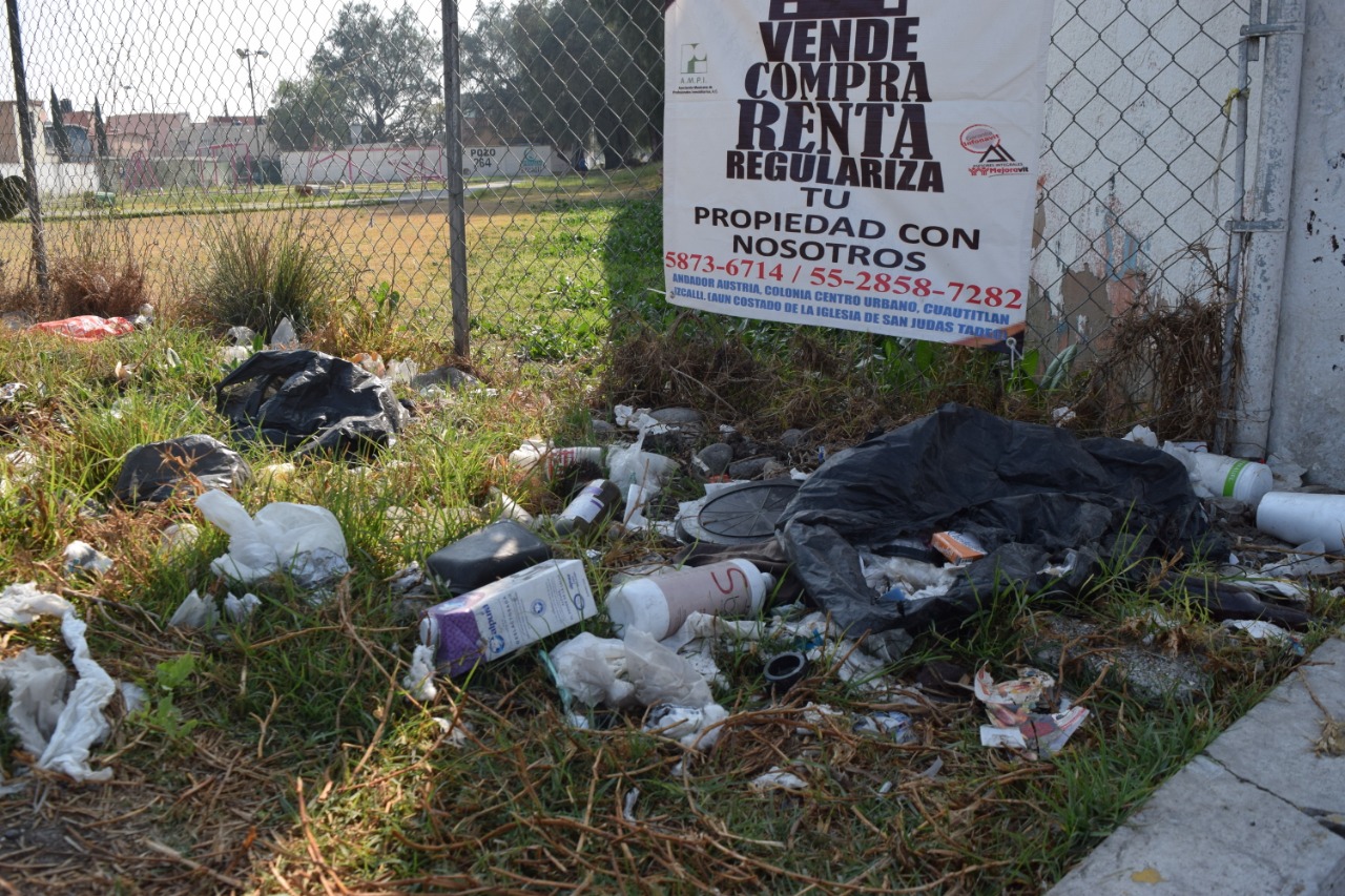 Exhortan a vecinos a no tirar basura en calles de Cofradía 1 ...
