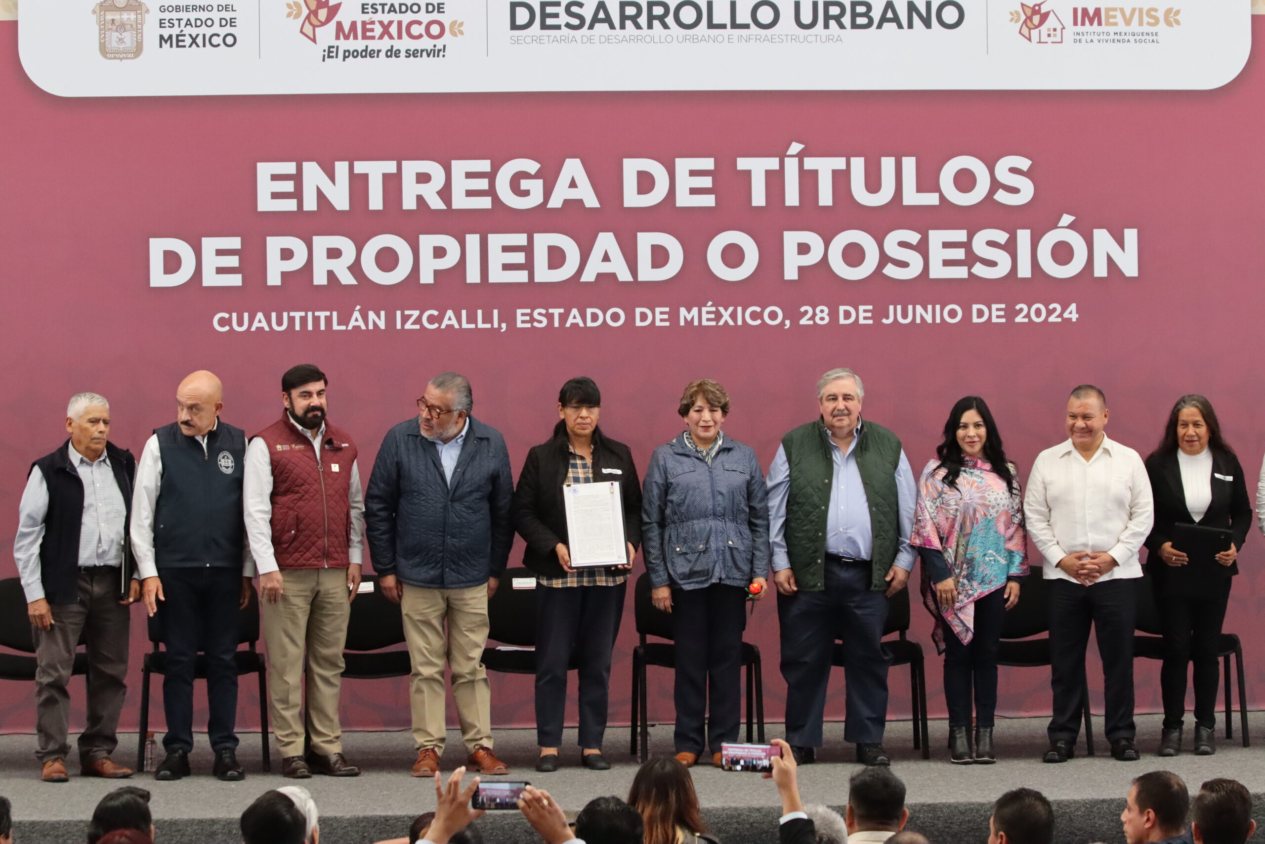 Gobierno del Edomex entre 1 mil 118 títulos de propiedad y posesión; la sede fue en Cuautitlán Izcalli – PERIÓDICO DE IZCALLI