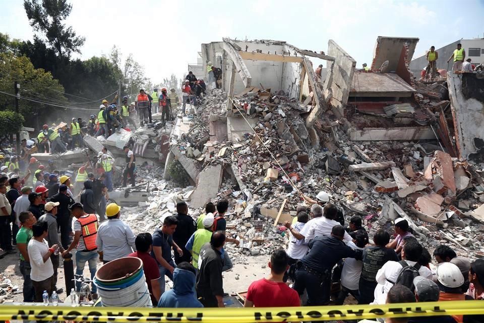 Edificio colapsado calle Peten Foto: Reforma