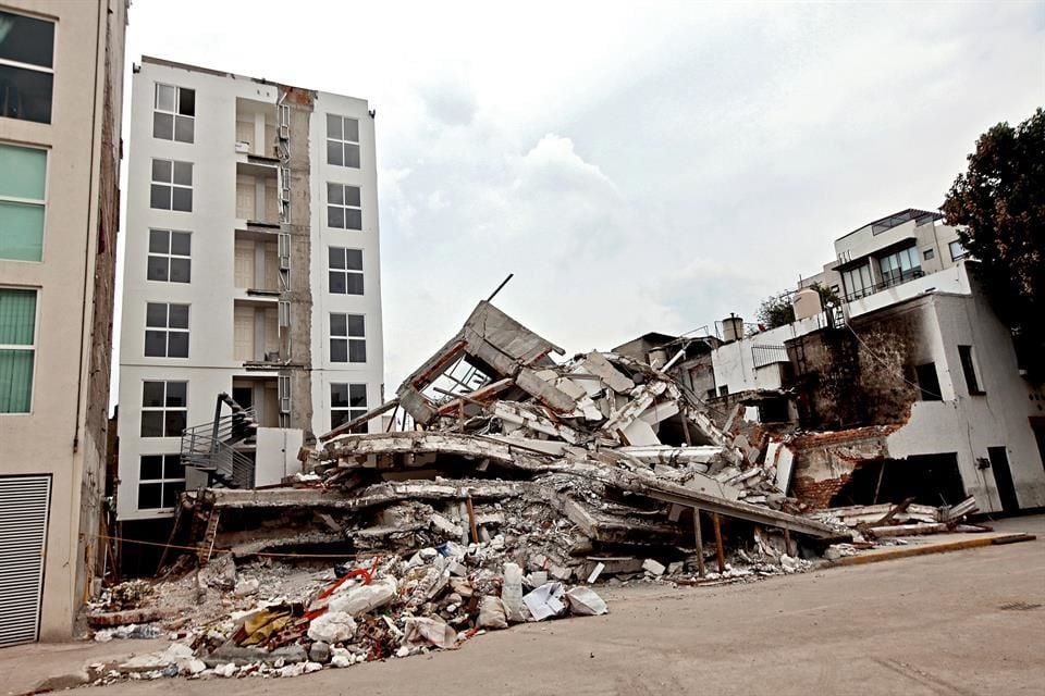 Edificio colapsado Bretaña Foto: La Silla Rota