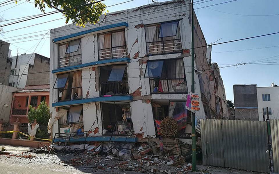 Edificio dañado calle Saratoga, colonia Portales Foto: El Sol de México